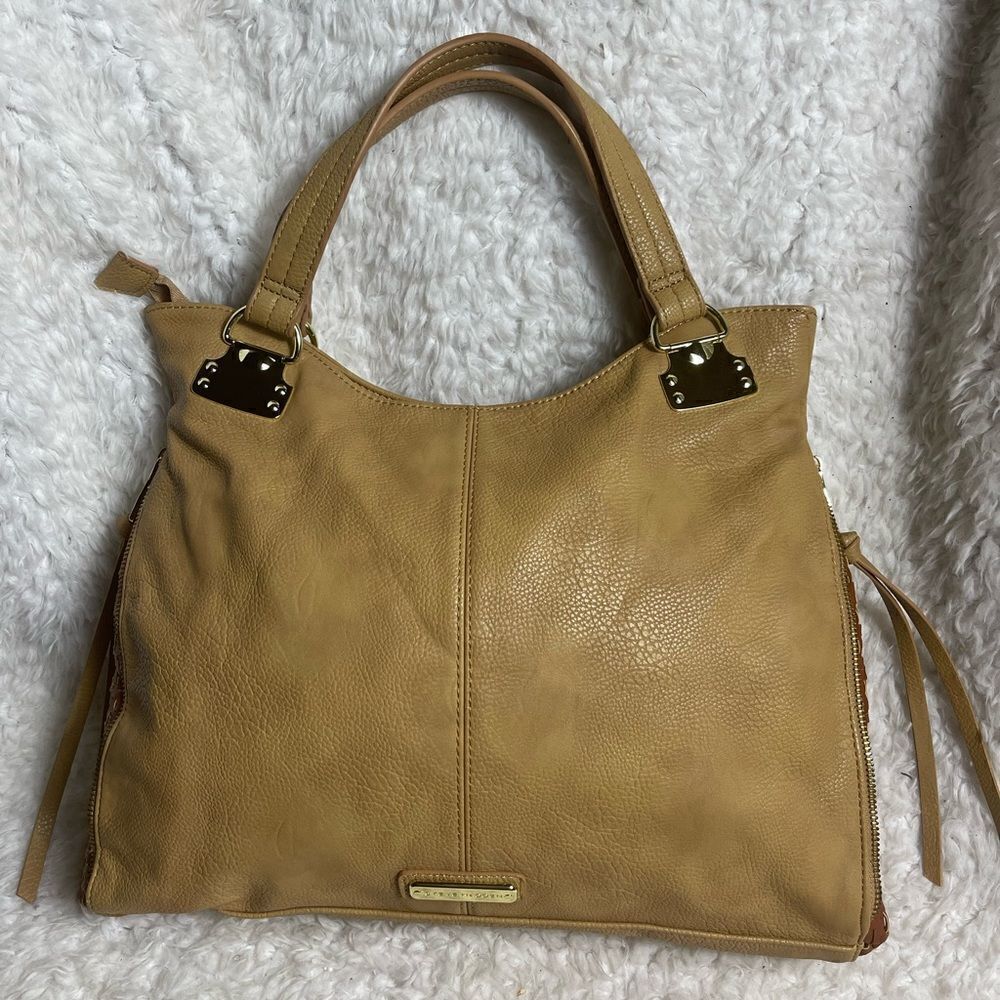 Steve Madden large tote Synthetic tan and brown woven extended side zipper